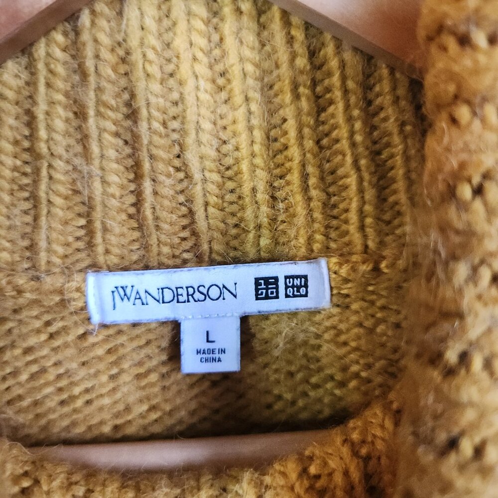 JW Anderson Uniqlo Wool Alpaca Blend Sweater Large Mustard Yellow Turtleneck EUC - Picture 4 of 8